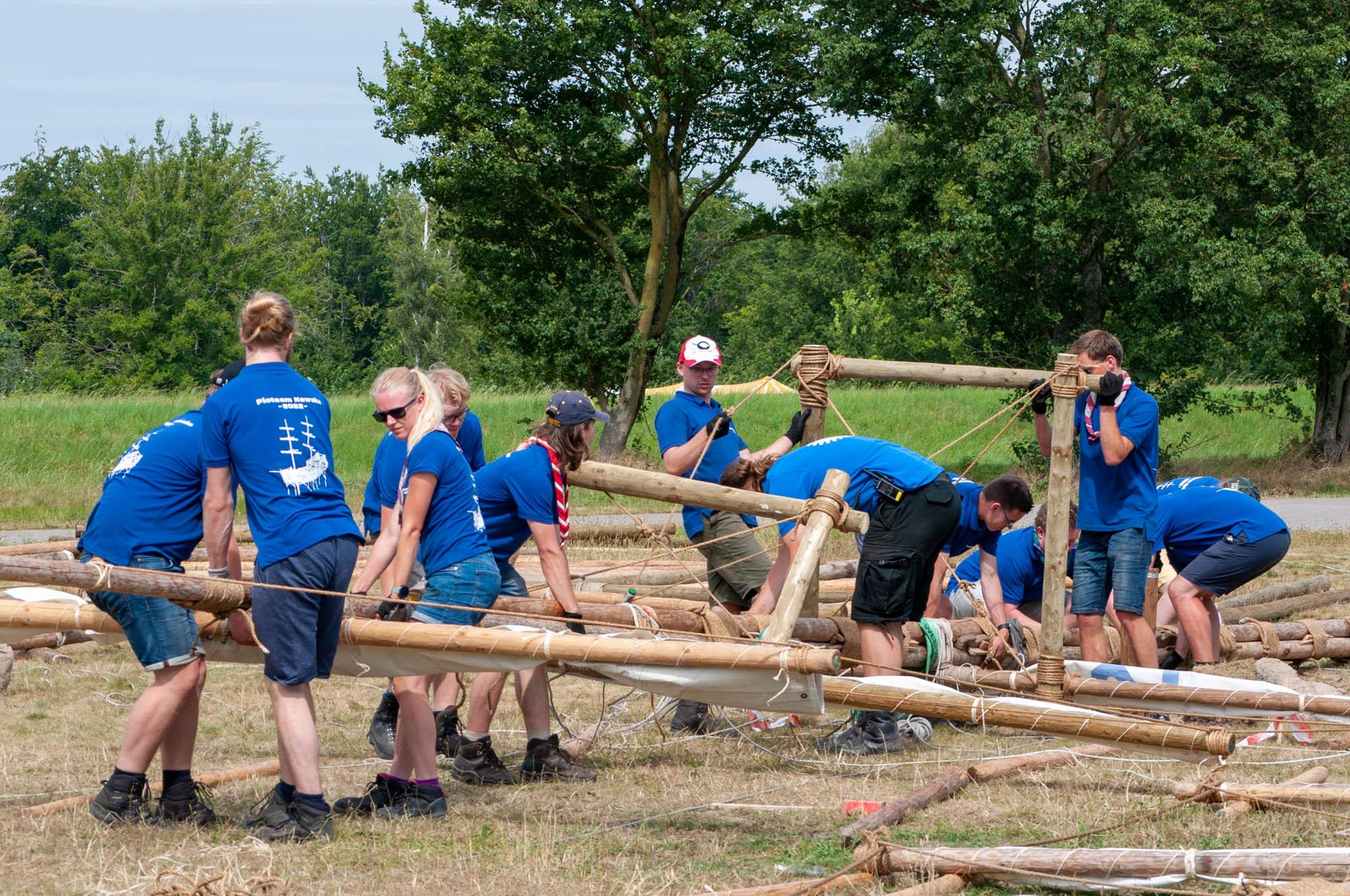 foto van werkende vrijwilligers